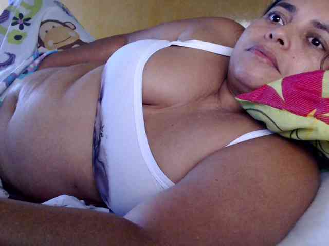 mia-naughty webcam