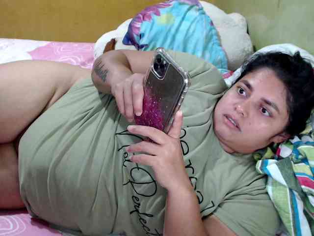mia-naughty webcam
