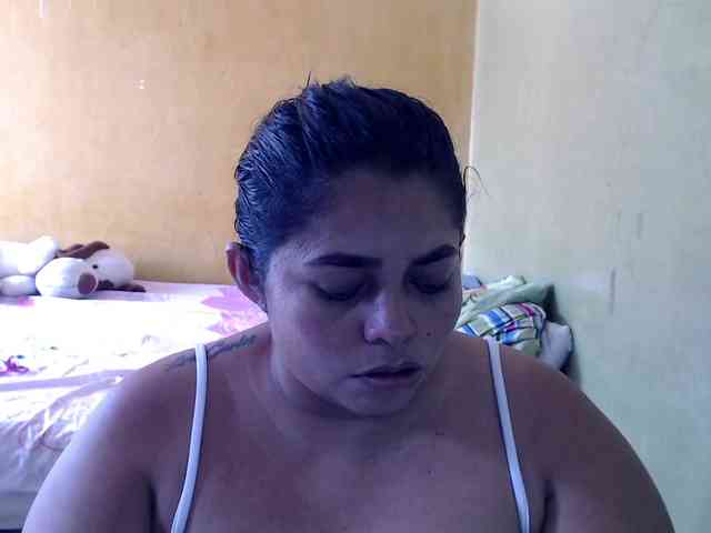 mia-naughty webcam