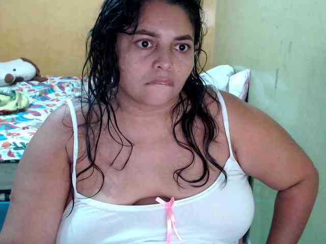 mia-naughty webcam