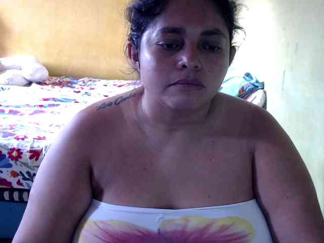 mia-naughty webcam