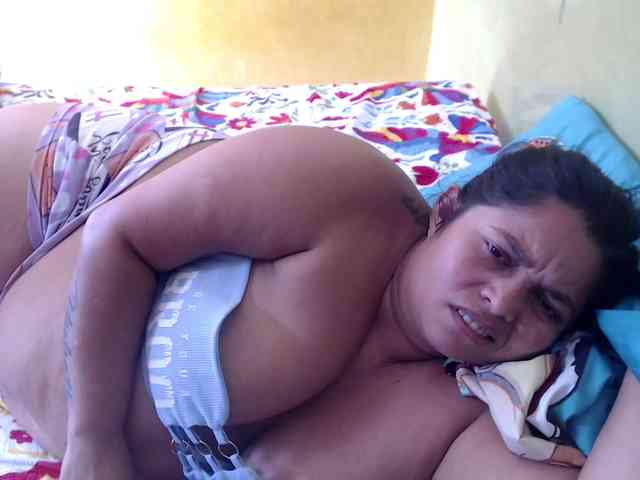 mia-naughty webcam