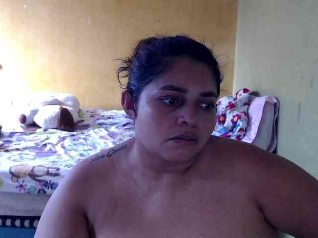 mia-naughty webcam
