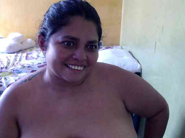 mia-naughty webcam