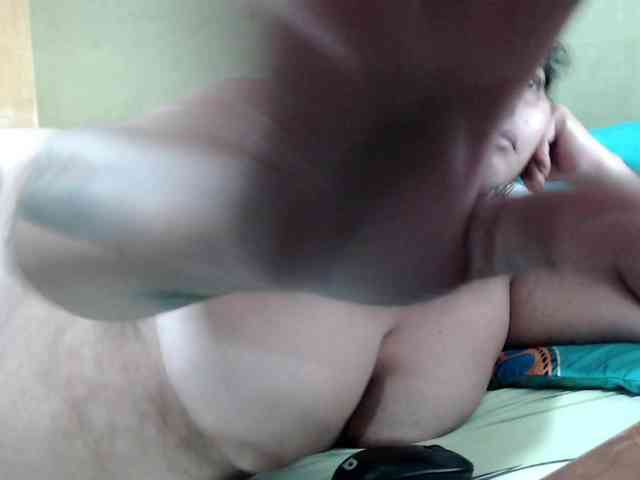 mia-naughty webcam