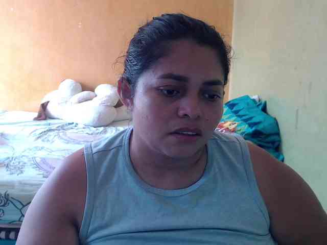 mia-naughty webcam