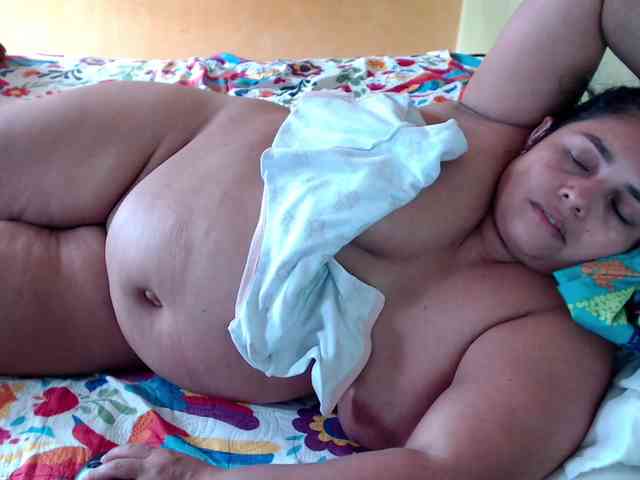 mia-naughty webcam