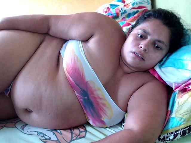 mia-naughty webcam