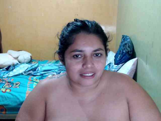 mia-naughty webcam