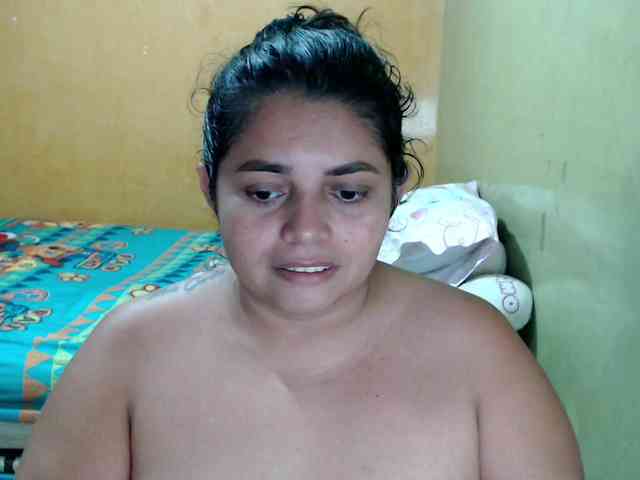 mia-naughty webcam