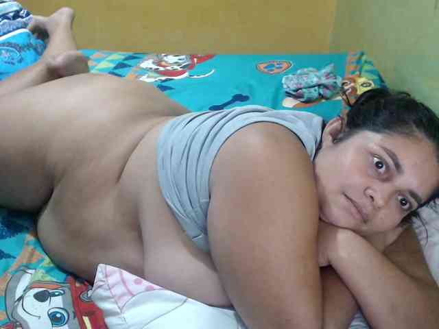 mia-naughty webcam