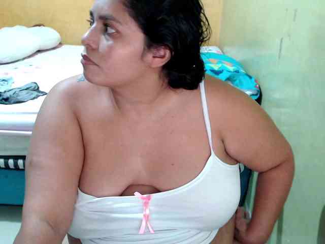 mia-naughty webcam