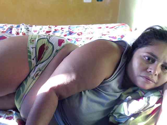 mia-naughty webcam