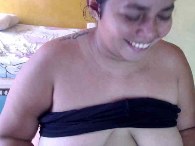 mia-naughty webcam