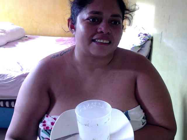 mia-naughty webcam