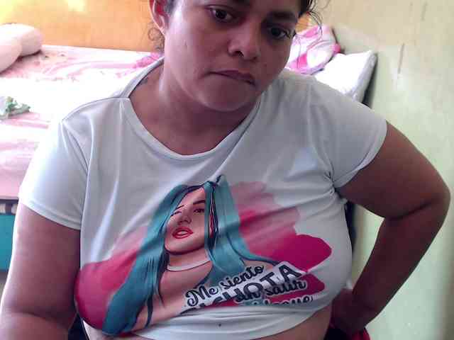 mia-naughty webcam