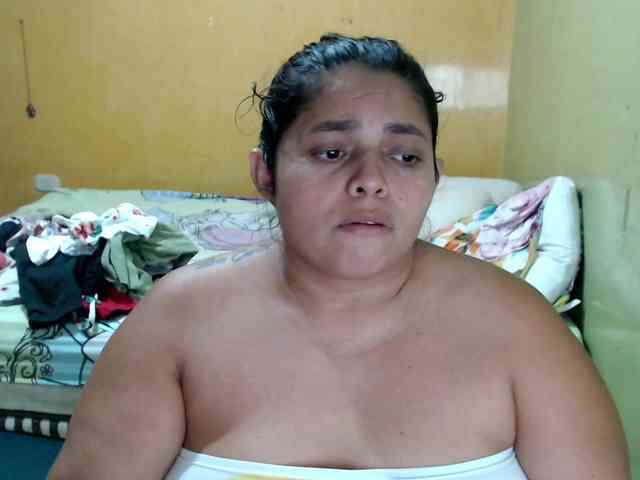 mia-naughty webcam