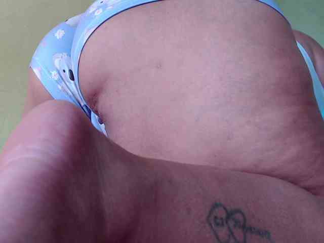 mia-naughty webcam