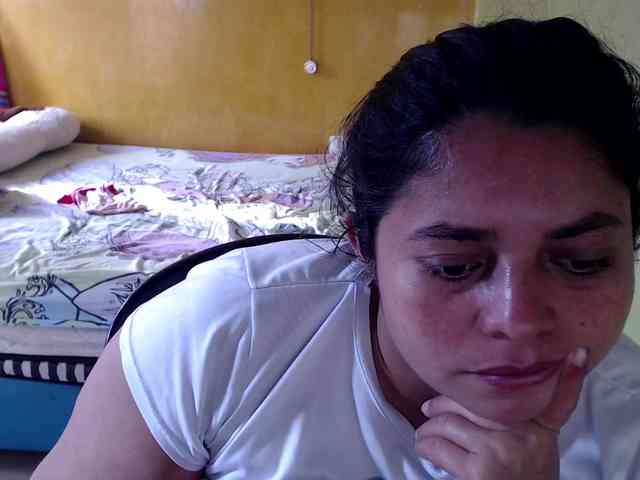 mia-naughty webcam