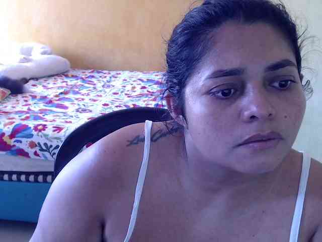 mia-naughty webcam