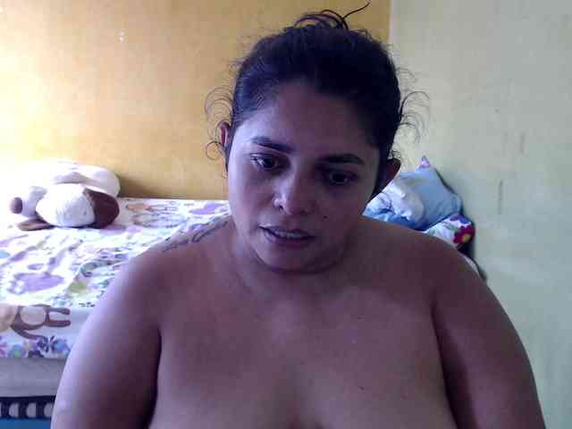 mia-naughty webcam
