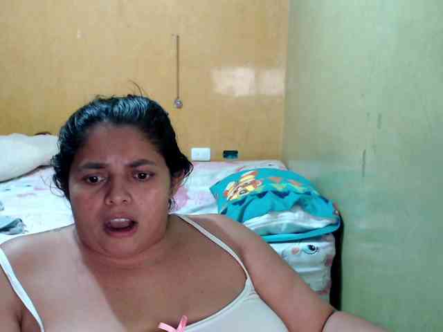 mia-naughty webcam