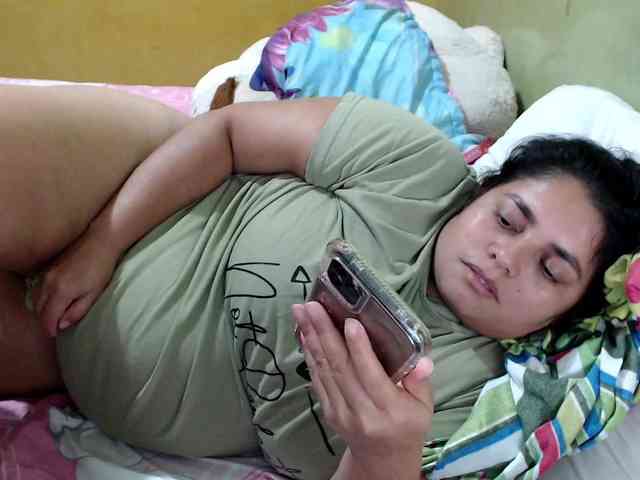 mia-naughty webcam