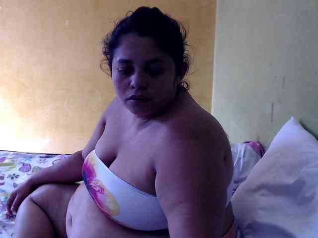 mia-naughty webcam