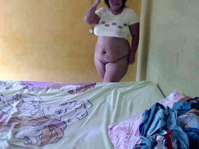 mia-naughty webcam
