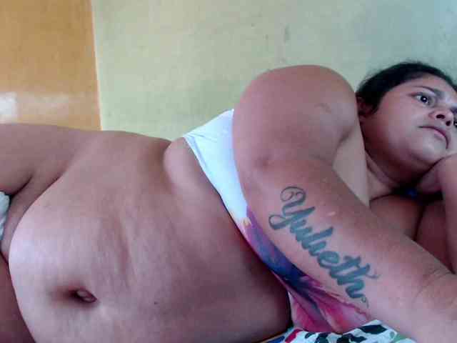 mia-naughty webcam