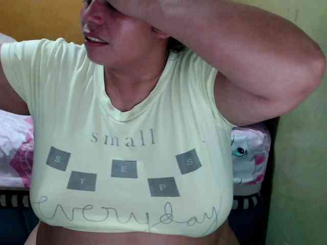 mia-naughty webcam
