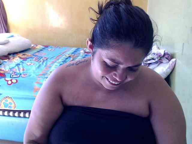 mia-naughty webcam