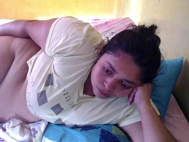 mia-naughty webcam