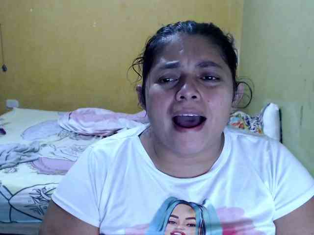 mia-naughty webcam