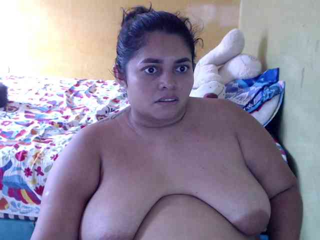 mia-naughty webcam
