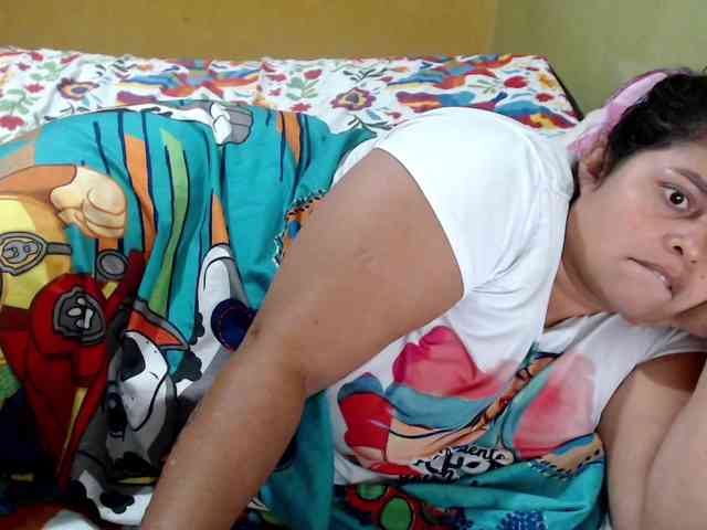 mia-naughty webcam