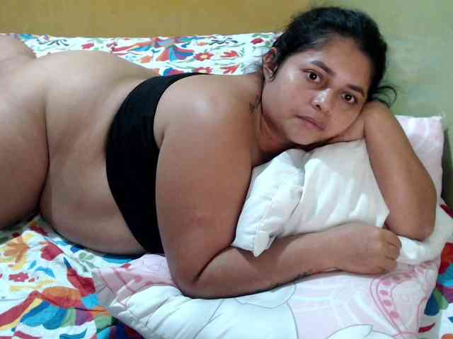 mia-naughty webcam
