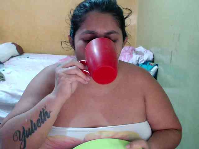 mia-naughty webcam