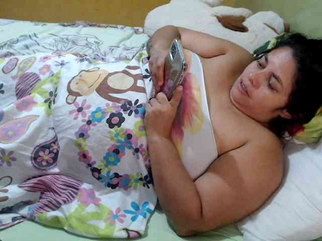 mia-naughty webcam