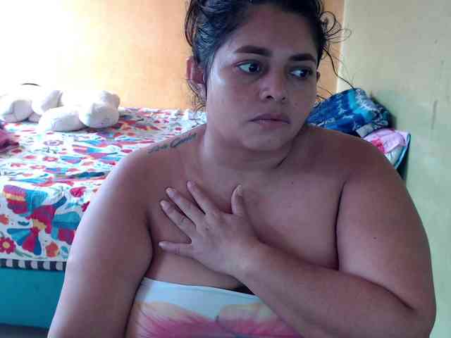 mia-naughty webcam