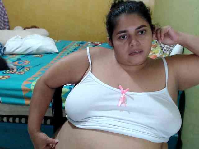 mia-naughty webcam