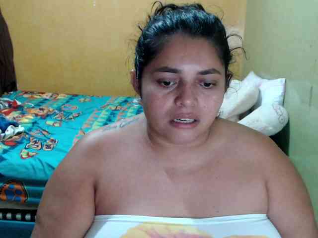 mia-naughty webcam