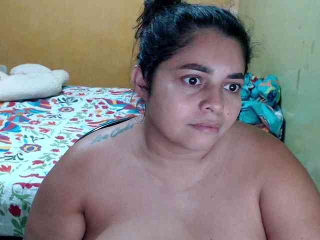 mia-naughty webcam