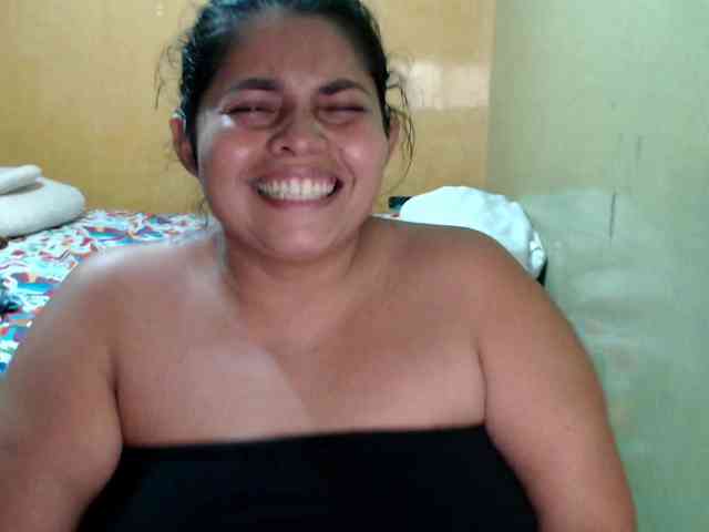 mia-naughty webcam
