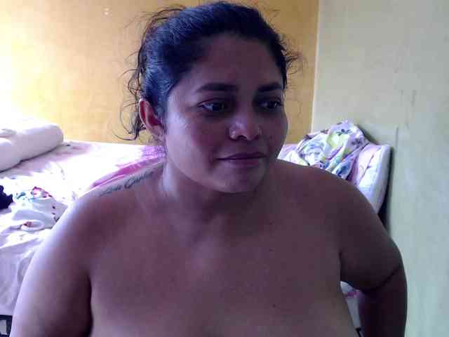 mia-naughty webcam