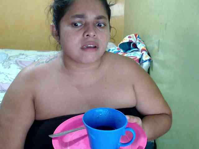 mia-naughty webcam