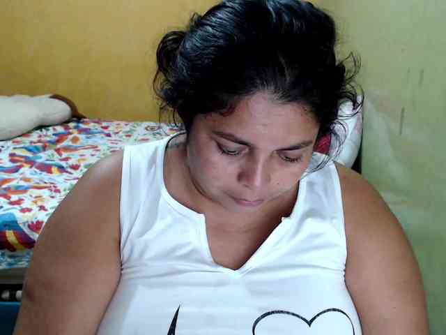 mia-naughty webcam
