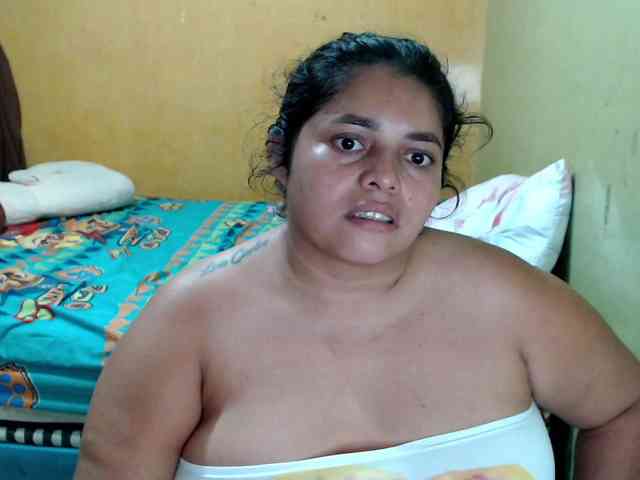 mia-naughty webcam