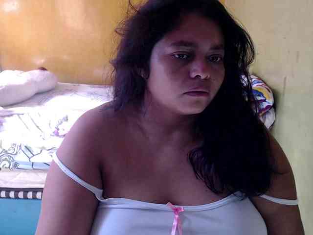 mia-naughty webcam