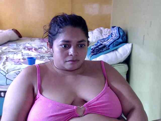 mia-naughty webcam
